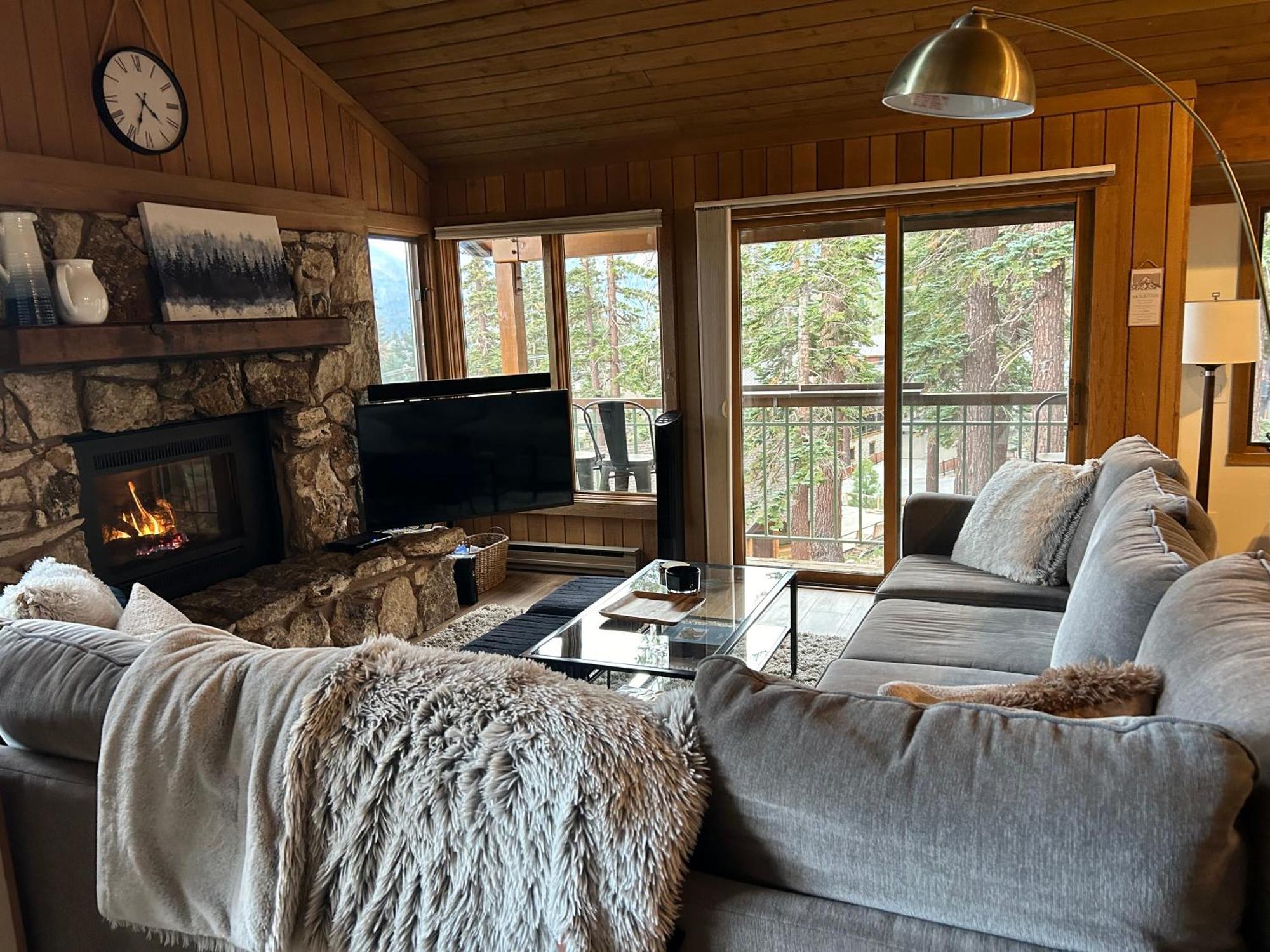 Mountainback #116, Loft,corner *